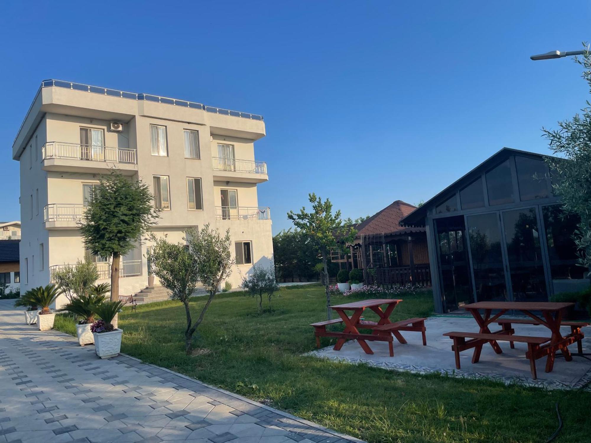 Kunevain Guest House Лежа Экстерьер фото