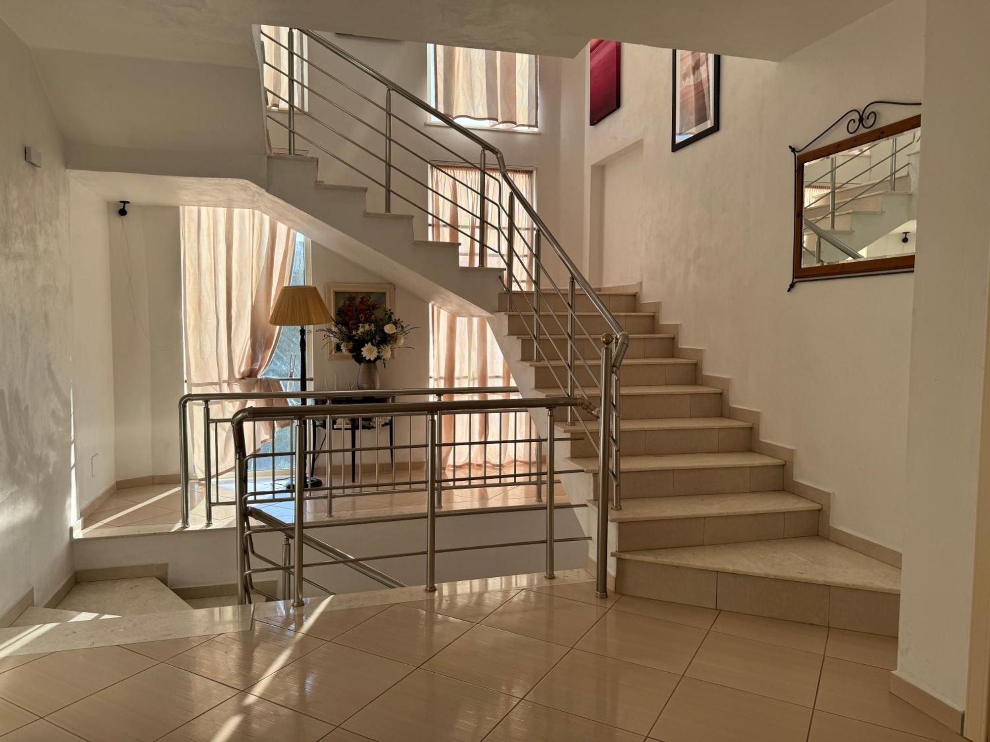 Kunevain Guest House Лежа Экстерьер фото