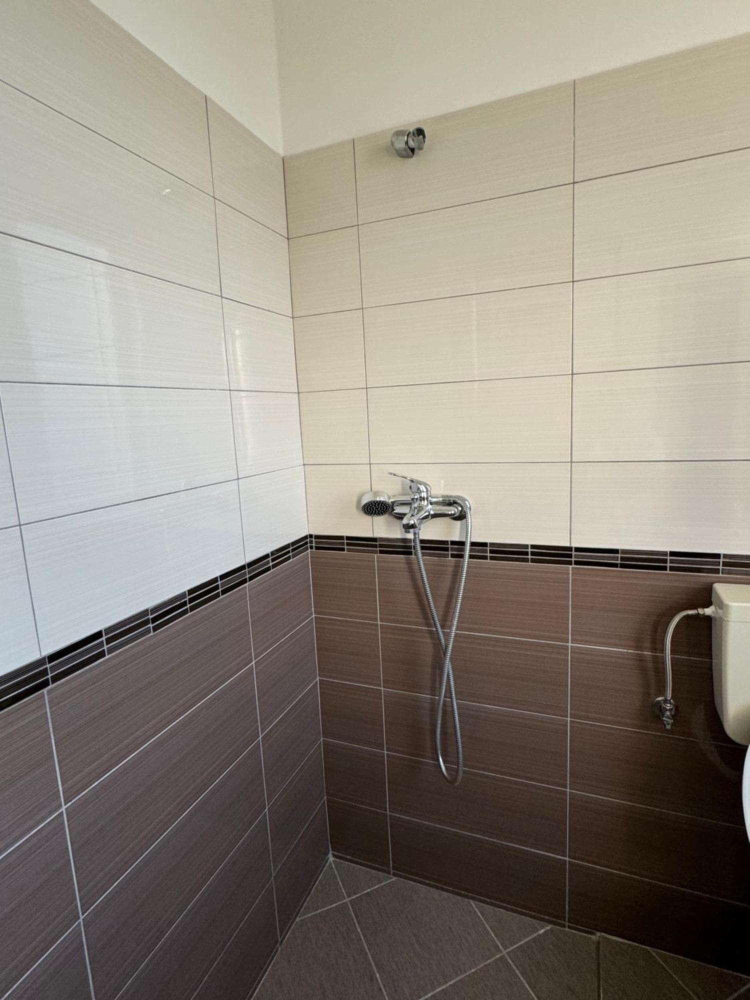 Kunevain Guest House Лежа Экстерьер фото